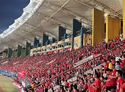 雷根斯堡逆转成功，点燃球迷热情的简单介绍