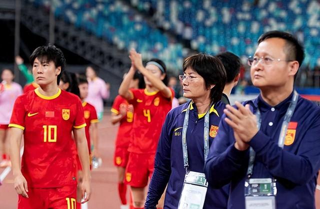 日本女足首战失利，受到质疑