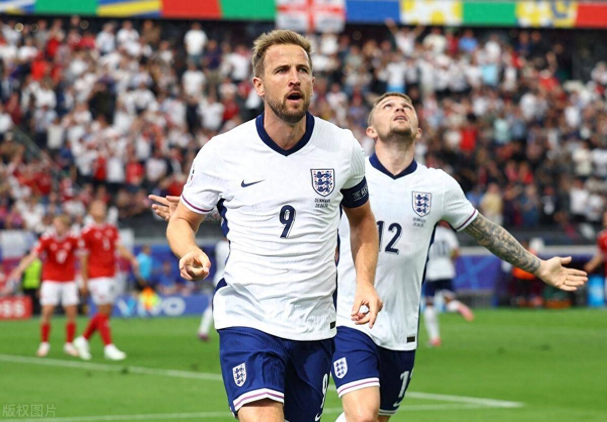 西班牙队疾步前进，欧洲杯突围金贵