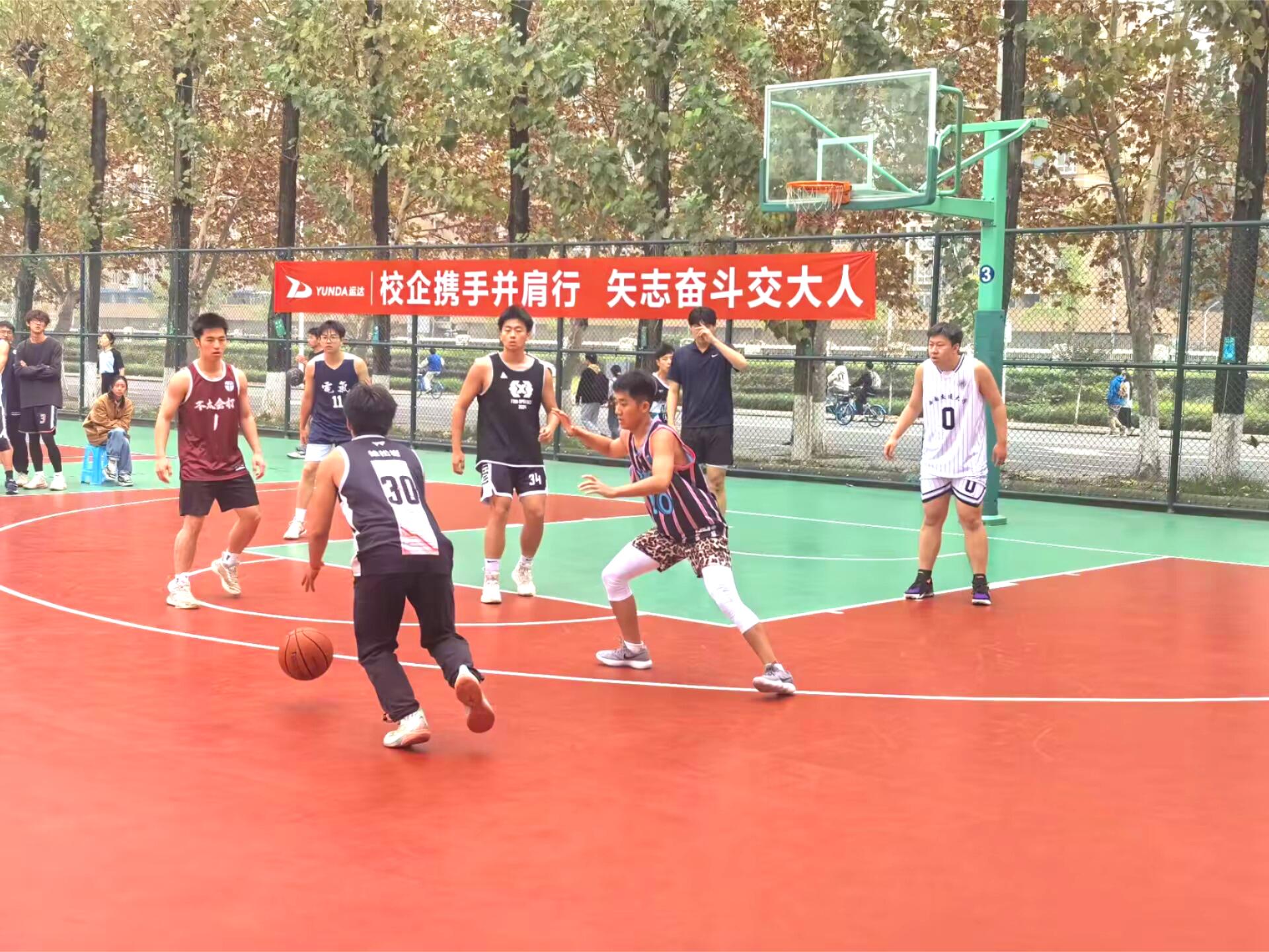 篮球职业赛事中一支队伍状态出色