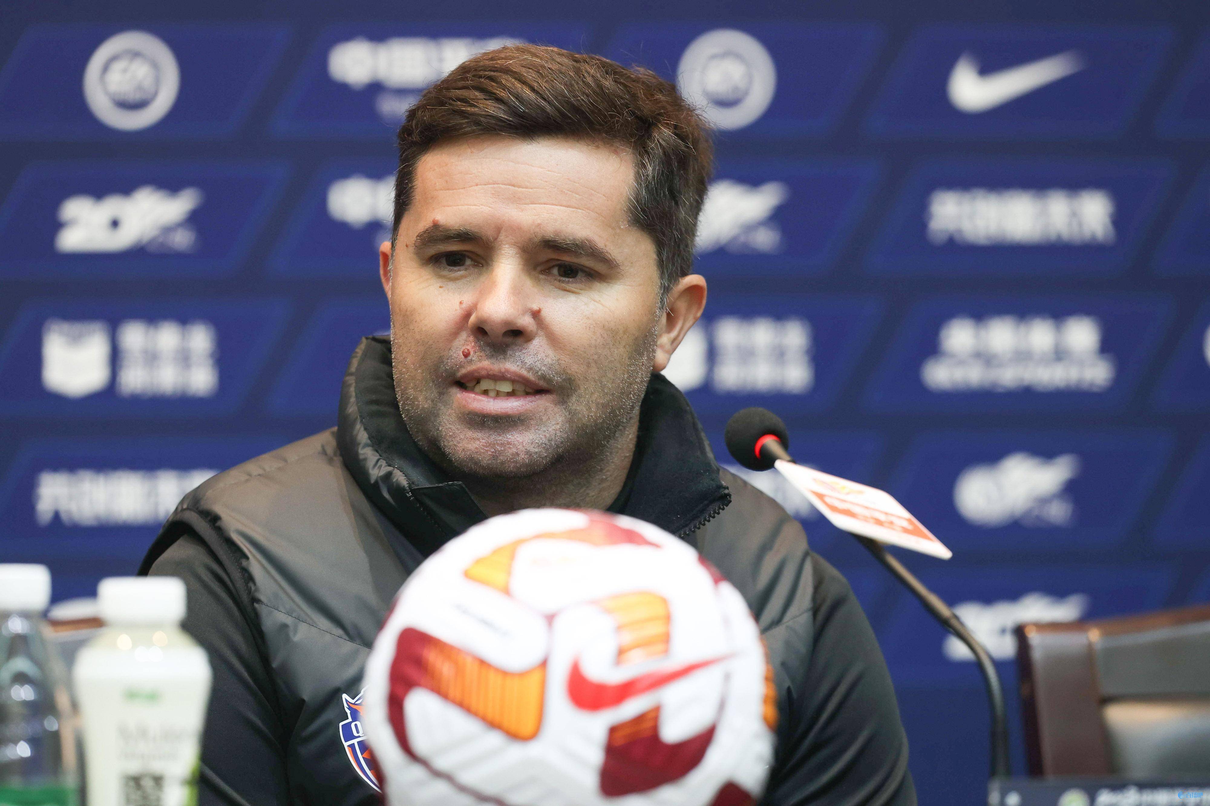 斯凯普主场保持不败，迅速摆脱保级区！