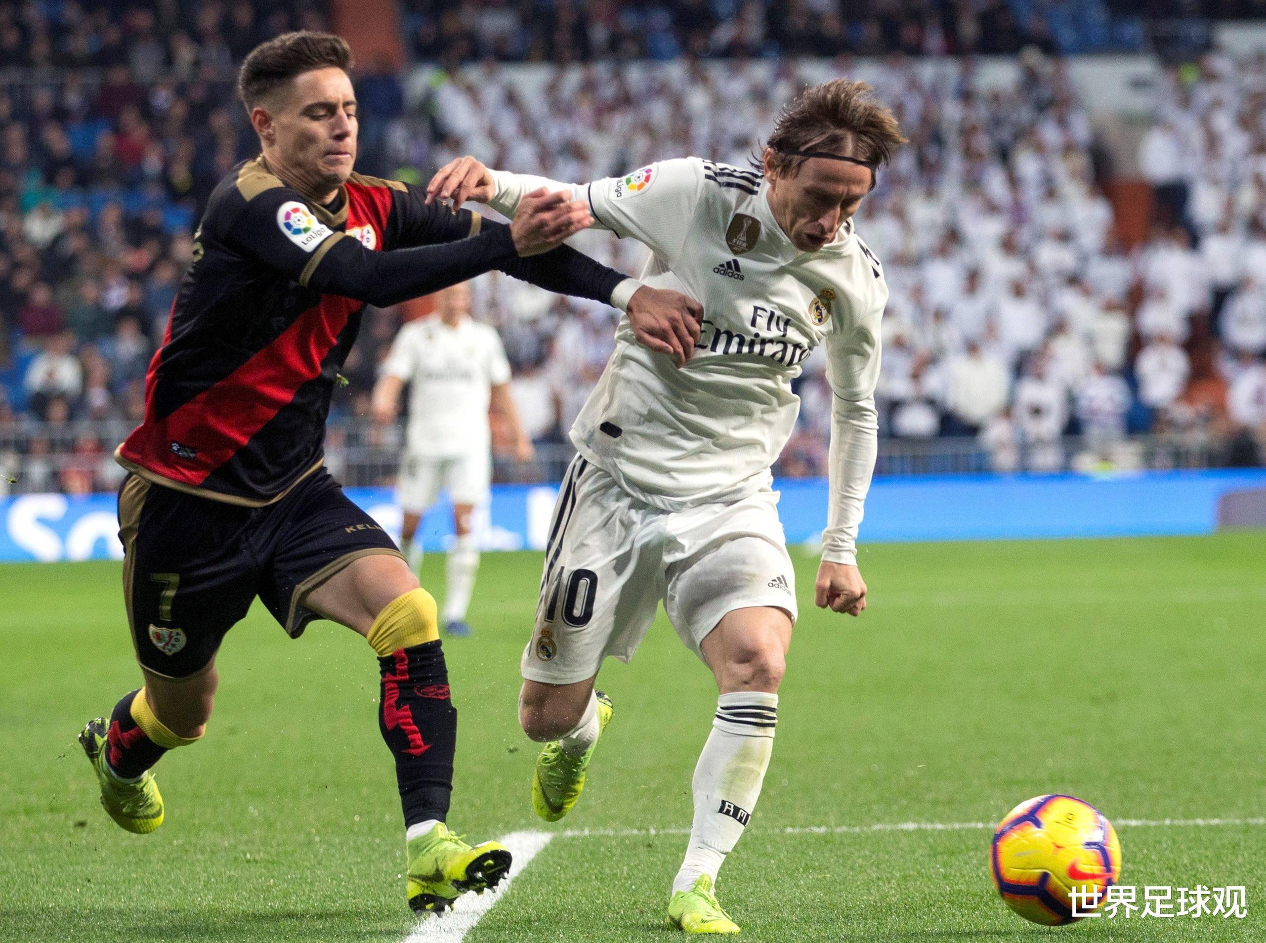 主场球队在比赛中轻松赢得胜利