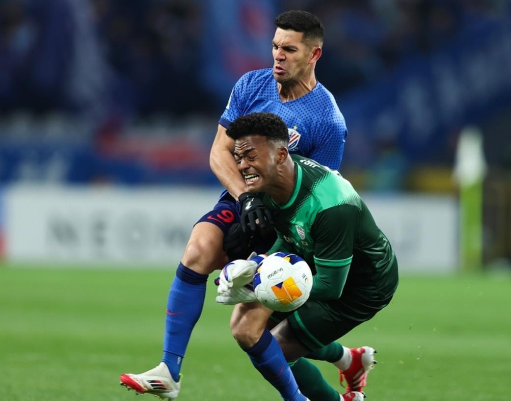 热血碰撞:中超劲旅战胜关键比赛 热血碰撞:中超劲旅战胜关键比赛