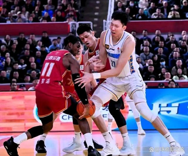 主场作战球队士气高涨，助力取胜