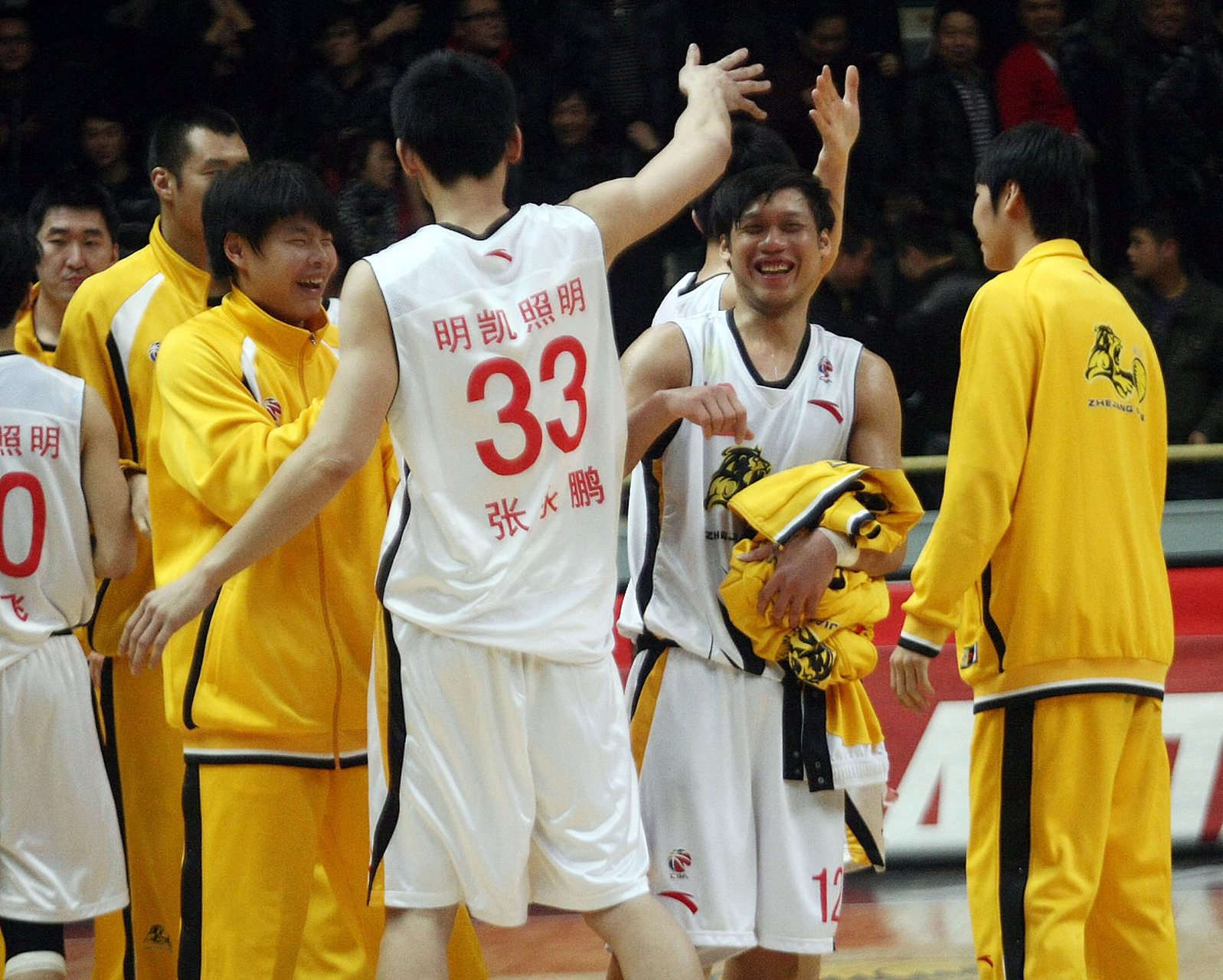 浙江广厦队勇夺胜利,豪取赛季领先 浙江广厦队勇夺胜利,豪取赛季领先