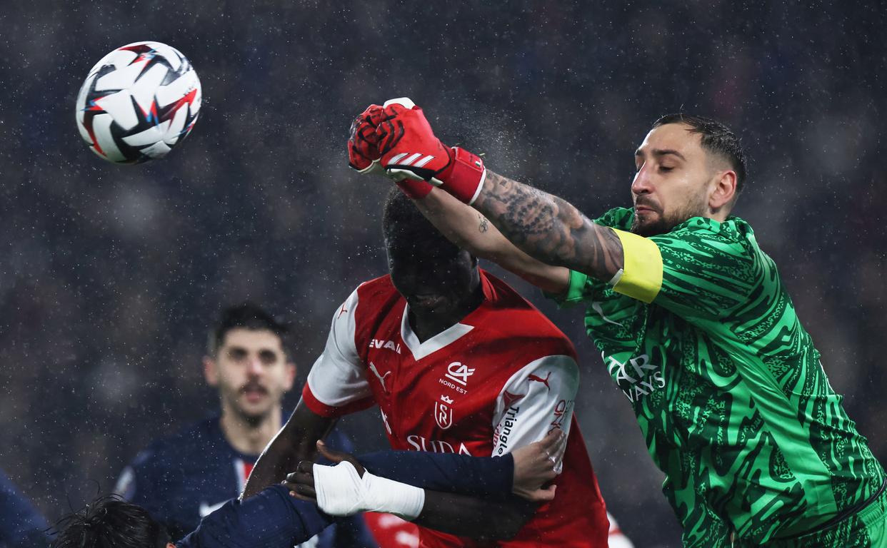 法国足球豪门连胜拉开赛季大幕