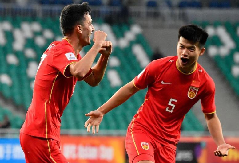 卡塔尔队在比赛中表现出色，坚韧不拔