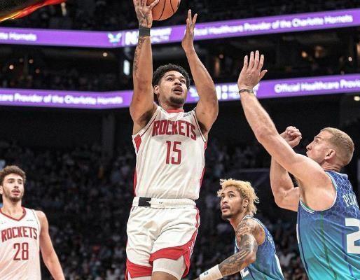 黄蜂主场力压毒蛇，展现实力