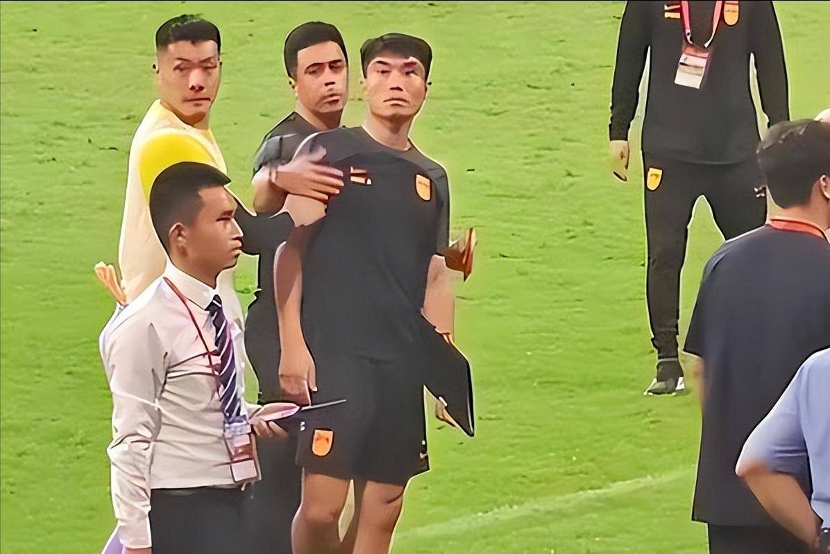 主控教练战术精妙,助球队一路领先胜利 主控教练战术精妙,助球队一路领先胜利