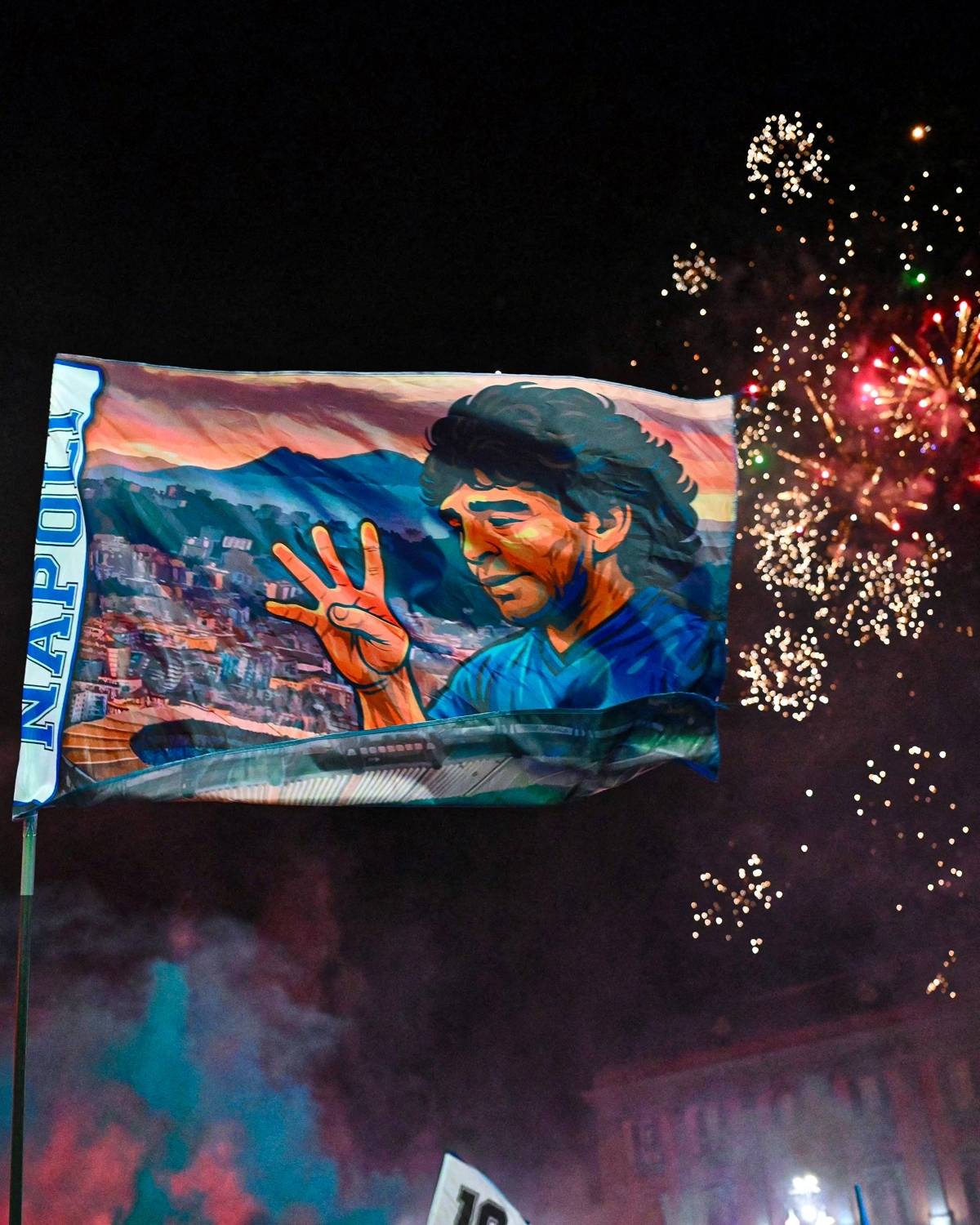 那不勒斯双星发威,意甲新劲旅崭露头角 那不勒斯双星发威,意甲新劲旅崭露头角