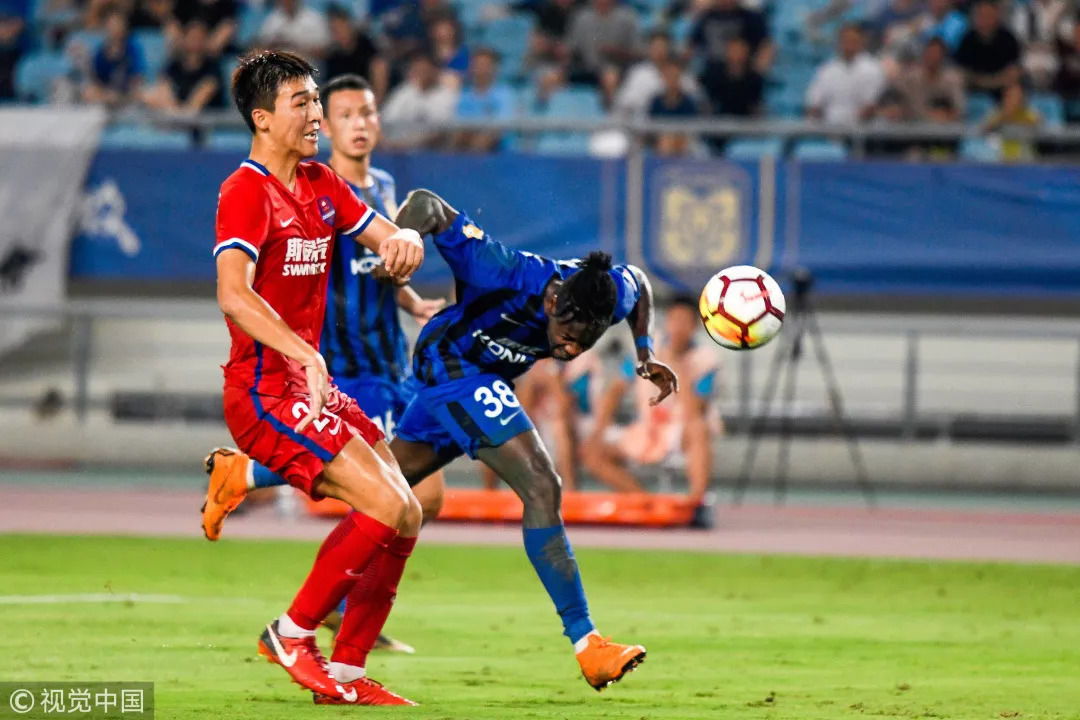 苏宁客场负广州富力,保持中下游位置 苏宁客场负广州富力,保持中下游位置