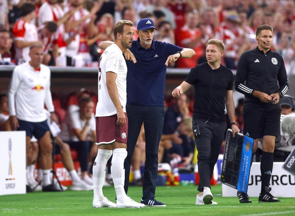 阿森纳主场轻松胜塞尔塔,稳居英超前四 阿森纳主场轻松胜塞尔塔,稳居英超前四