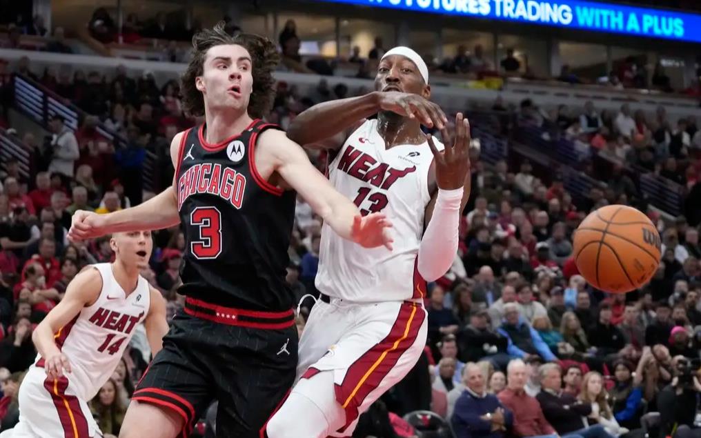 包含热火不敌篮网错失胜利，全队遗憾挫败的词条