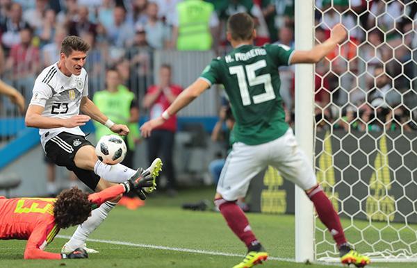 亚洲球队在欧洲赛场上取得辉煌战绩