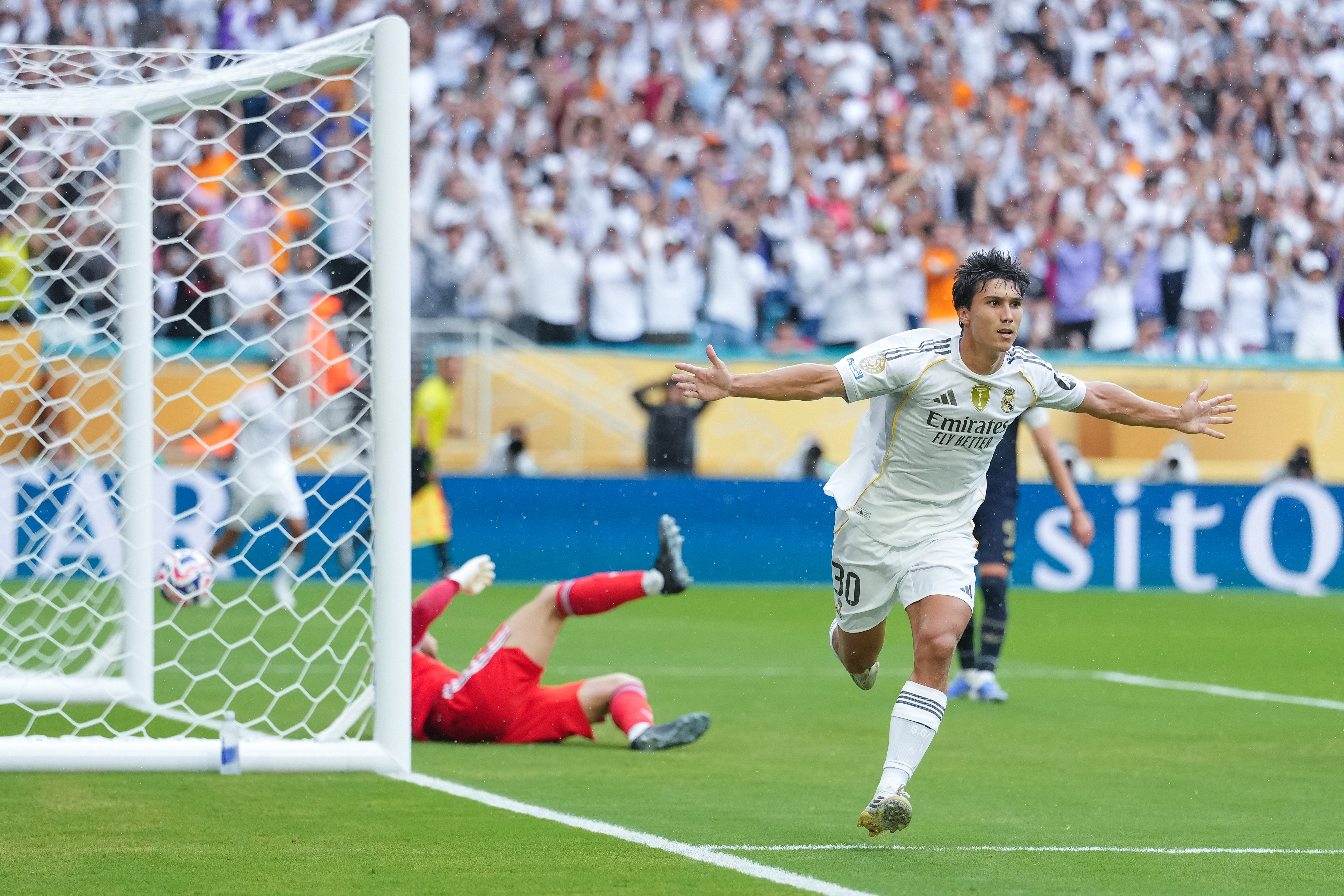 皇家马德里主场大胜尤文图斯,领先小组第一的简单介绍 皇家马德里主场大胜尤文图斯,领先小组第一的简单介绍