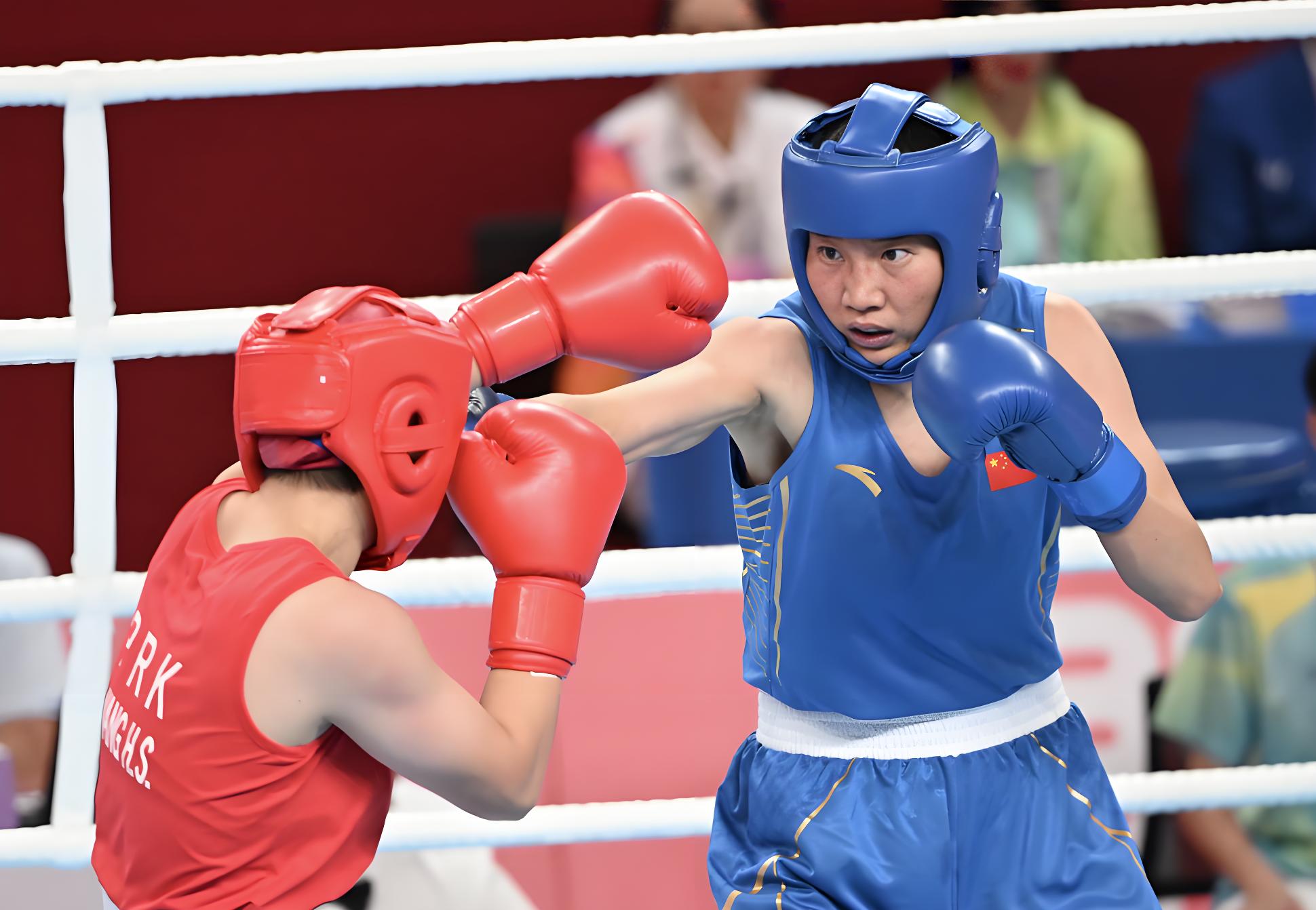 拳击选手拼搏斗志坚定激情角逐引人入胜的简单介绍 拳击选手拼搏斗志坚定激情角逐引人入胜的简单介绍