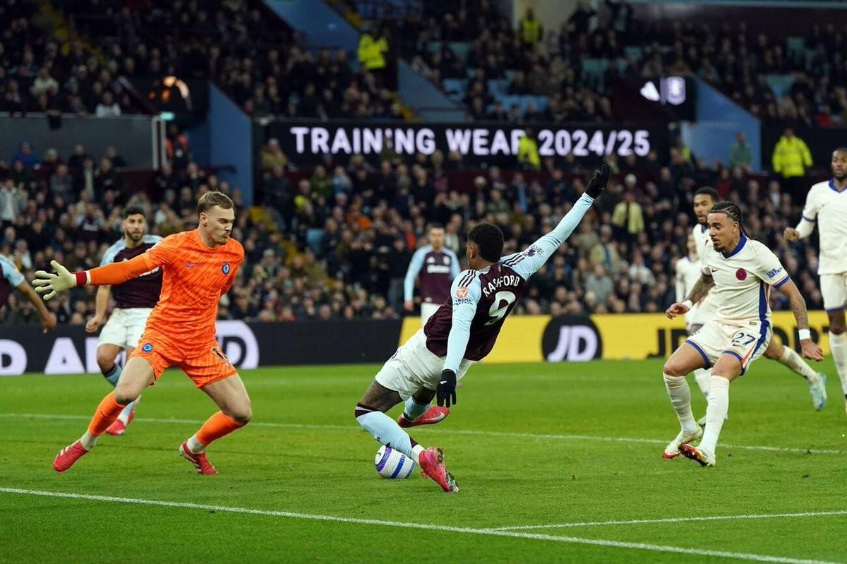 切尔西客场逆转埃弗顿,追赶前四位置 切尔西客场逆转埃弗顿,追赶前四位置