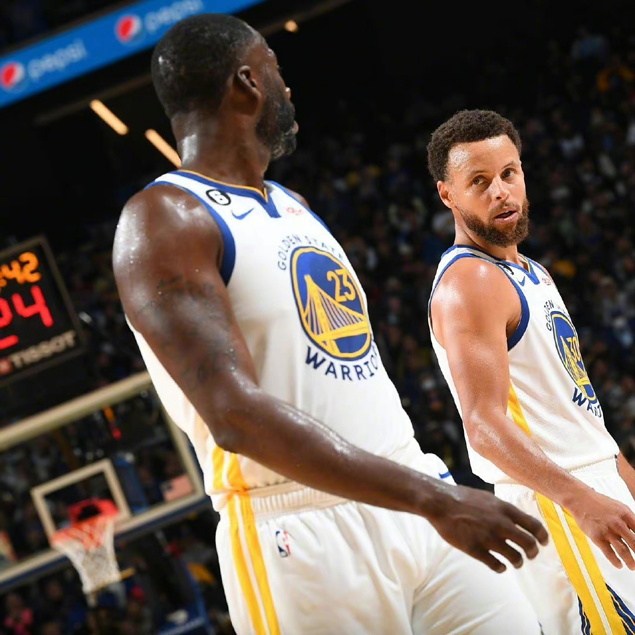 勇士不敌热火,库里表现亮眼 勇士不敌热火,库里表现亮眼