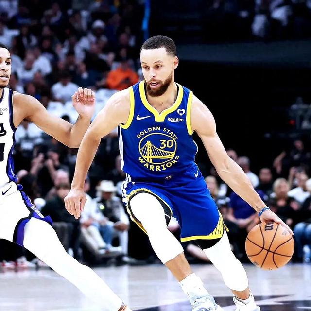 勇士不敌热火,库里表现亮眼 勇士不敌热火,库里表现亮眼