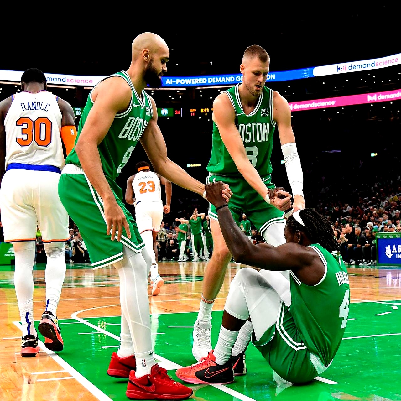 马刺再胜凯尔特人，白边全场得分领先