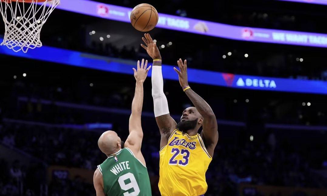 湖人客场击败凯尔特人,詹姆斯砍下三双表现稳固的简单介绍 湖人客场击败凯尔特人,詹姆斯砍下三双表现稳固的简单介绍