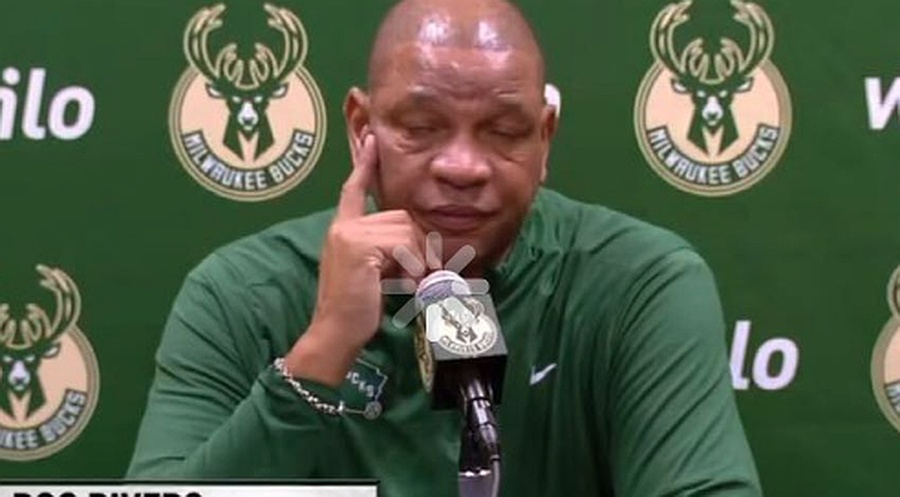 雄鹿客场击败雄鹿,米德尔顿砍27分 雄鹿客场击败雄鹿,米德尔顿砍27分