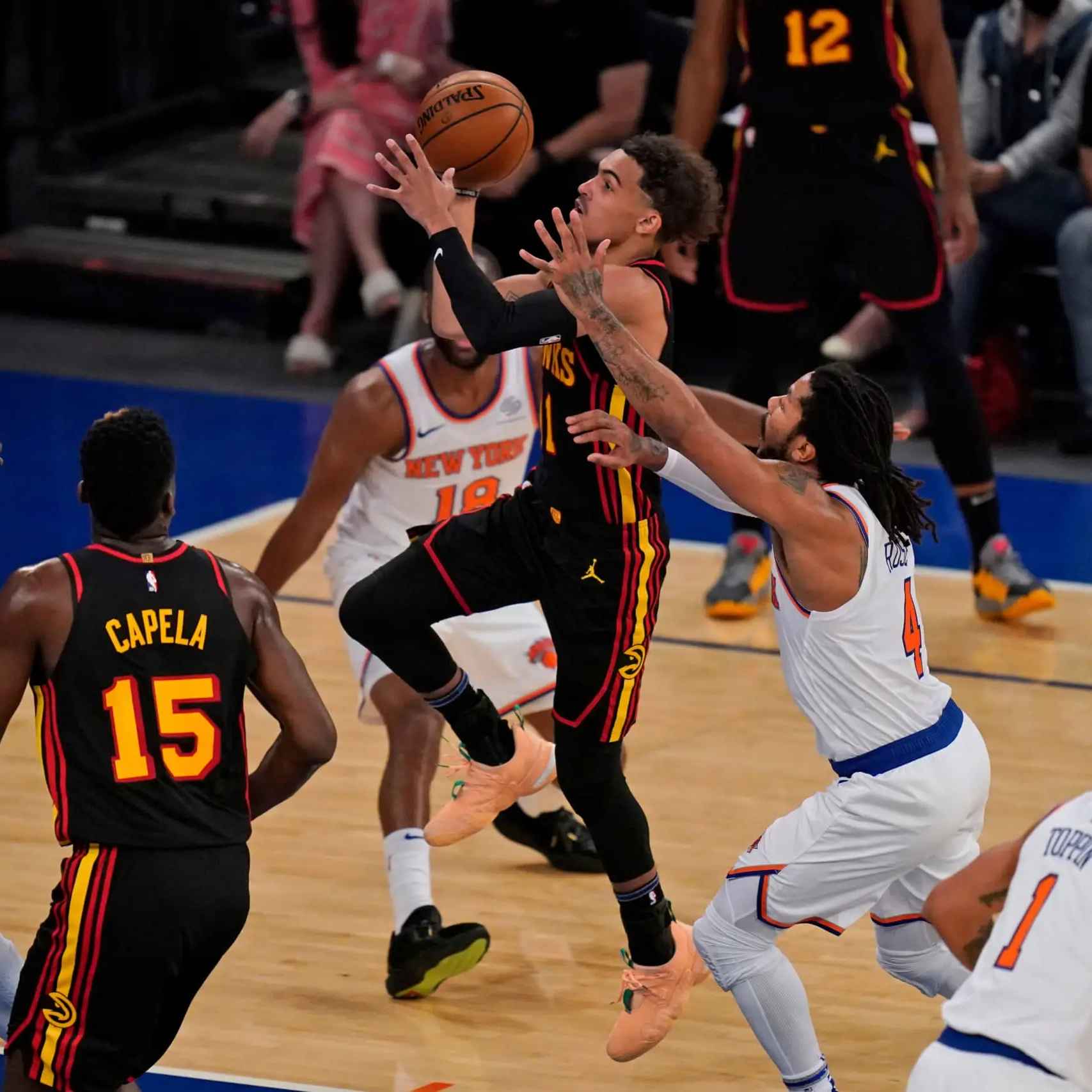 尼克斯客场险胜老鹰,终结连败 尼克斯客场险胜老鹰,终结连败